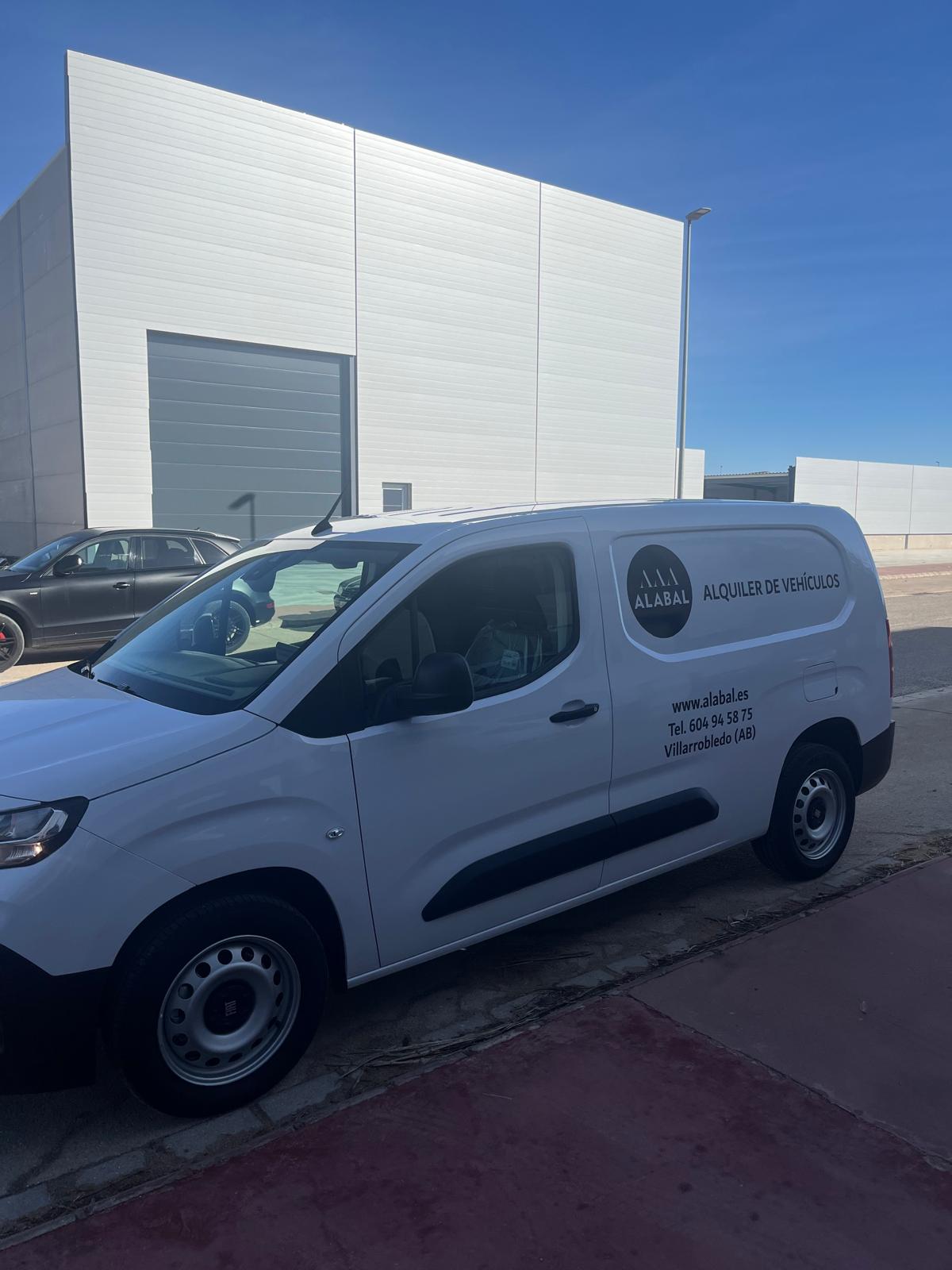 Furgoneta Fiat Doblo - Imagen 4